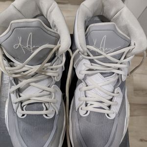 Size 14 - Nike Kyrie Infinity TB Mid Wolf Grey